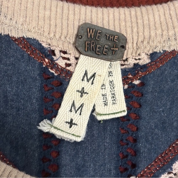 We The Free 3/4 Sleeve Thermal Knit Raw Hem Crochet Woman’s Top Size Medium - Picture 4 of 12